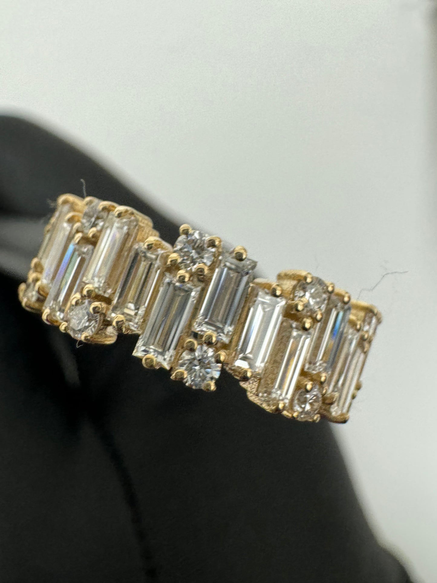 Baguette & Round Diamond” Lazo Semi Eternity Band