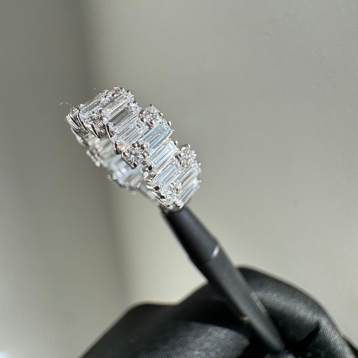 Baguette & Round Diamond” Lazo Semi Eternity Band