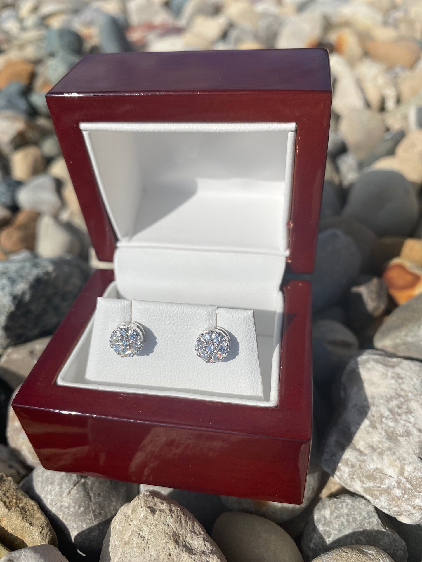Exquisite Natural Diamond Cluster Earrings β Set in 14K Gold