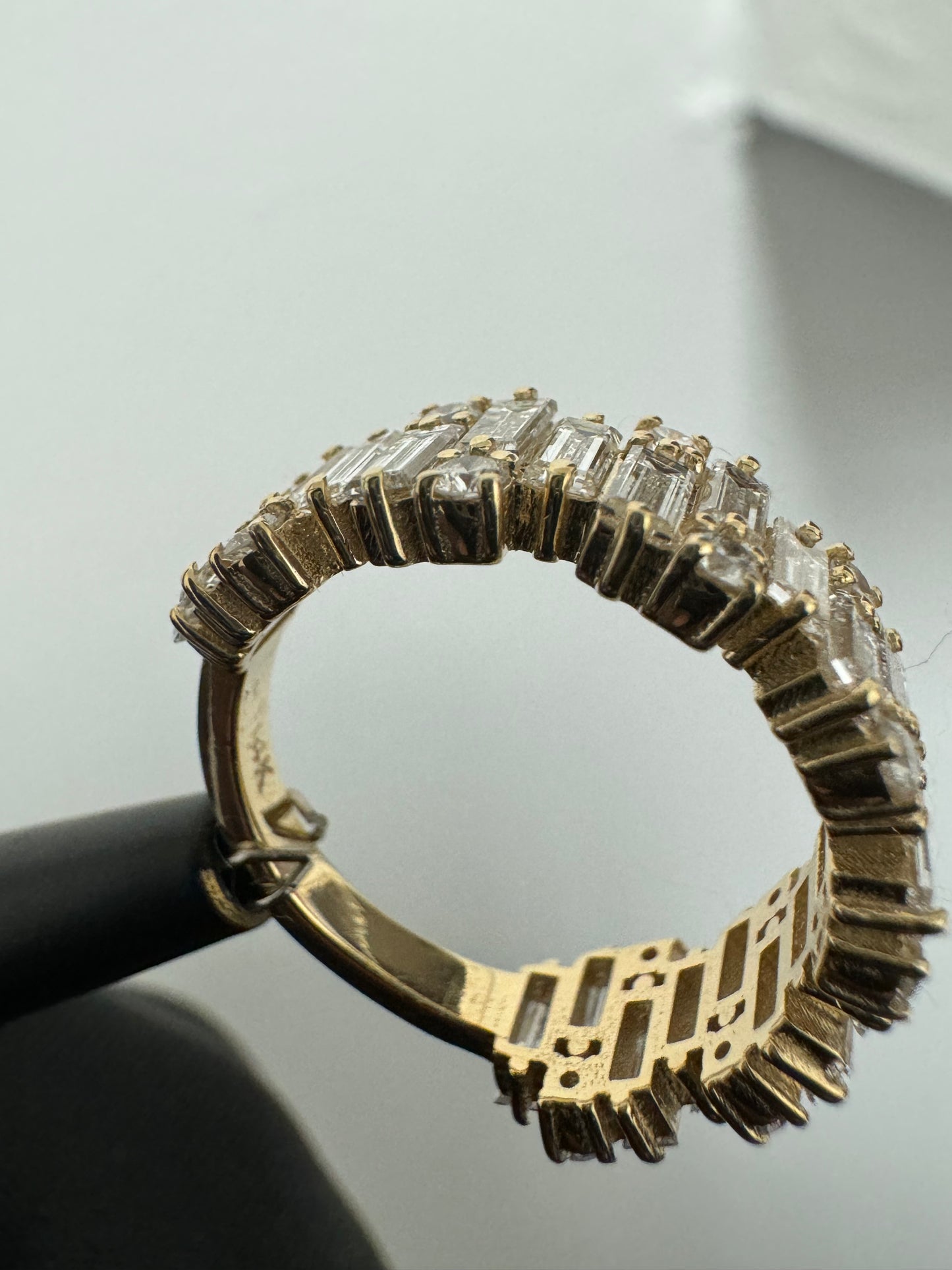 Baguette & Round Diamond” Lazo Semi Eternity Band