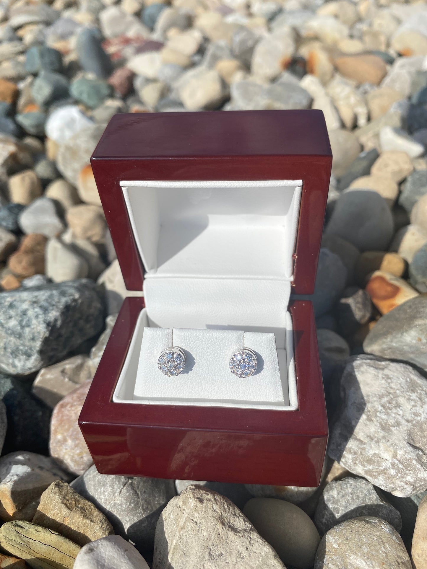 Exquisite Natural Diamond Cluster Earrings β Set in 14K Gold