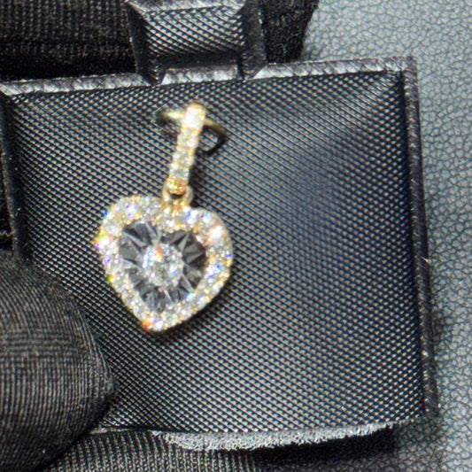 Pretty 10k Gold & Diamonds Heart Pendant