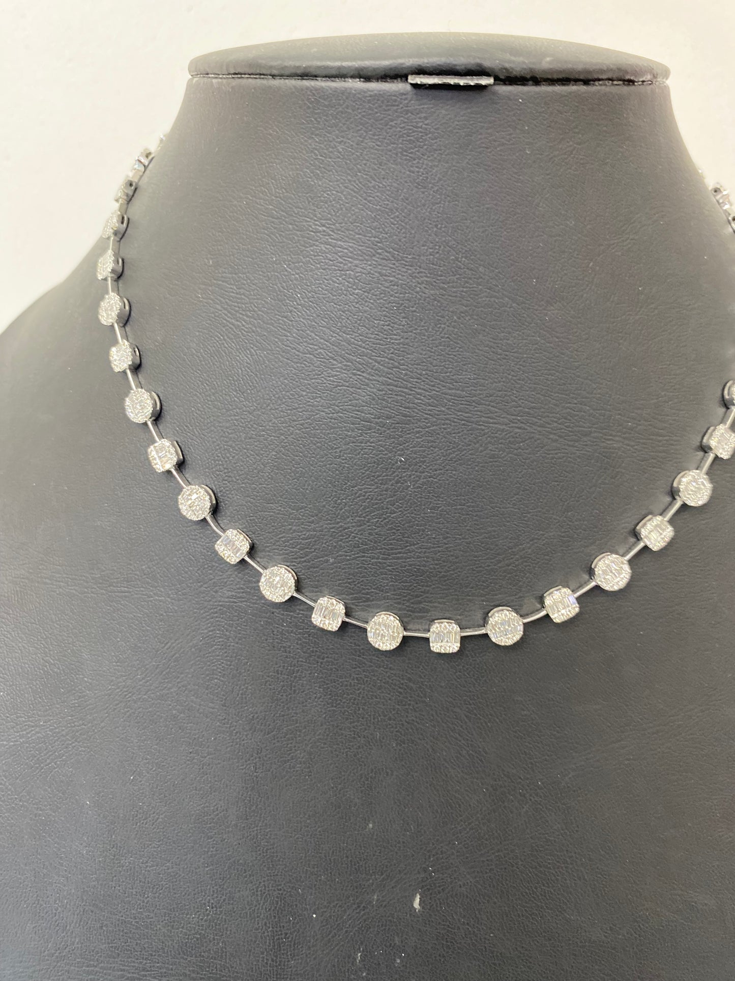 14K White Gold Diamond Necklace – Approx. VS1 4.20 CTW | 17 Inch