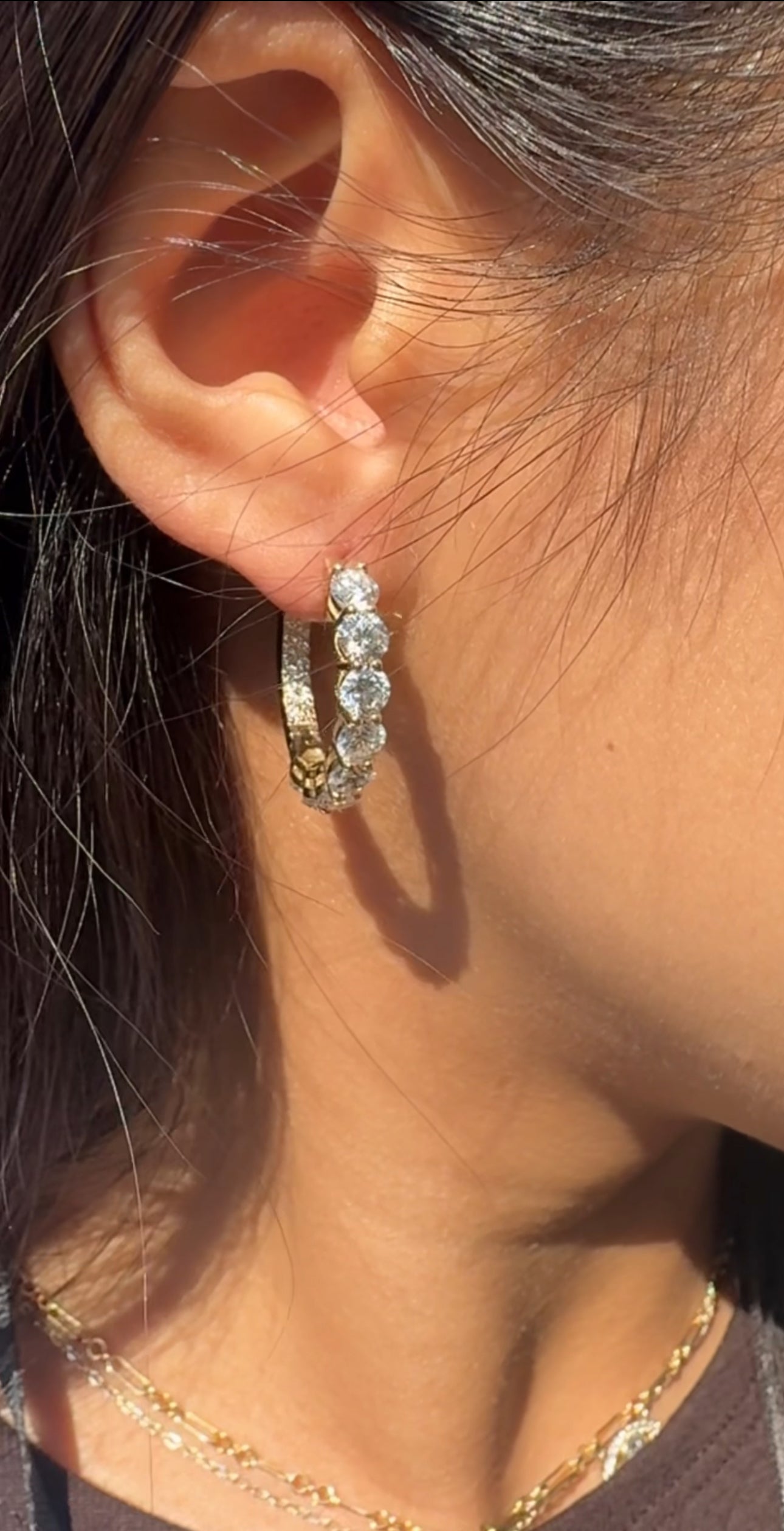 “Eclat Noir” 25 Pointer Natural Diamond Hoops