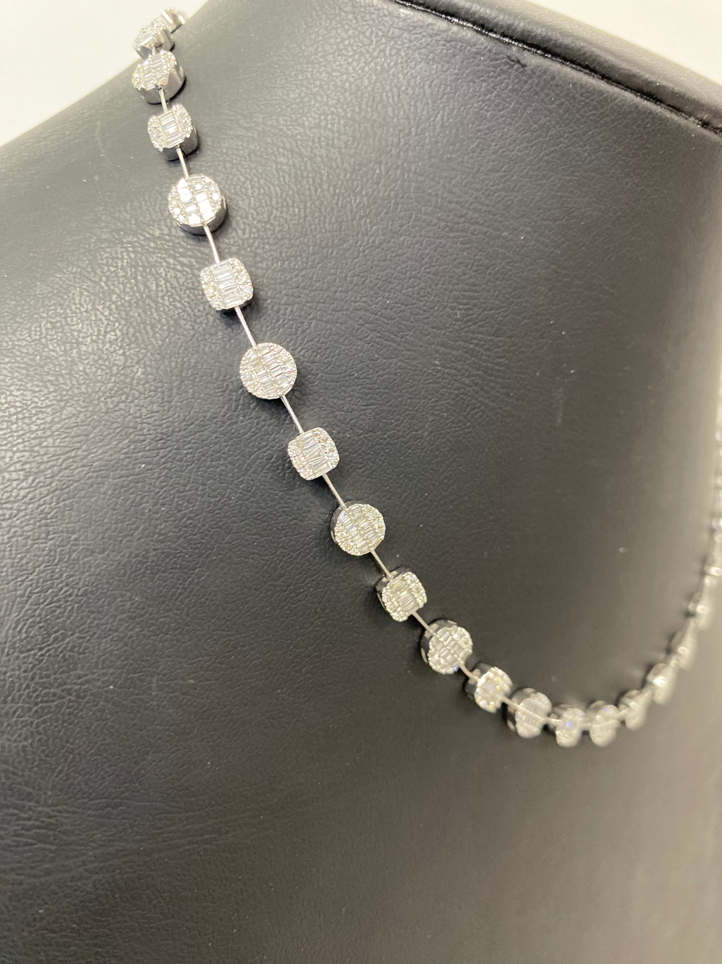 14K White Gold Diamond Necklace – Approx. VS1 4.20 CTW | 17 Inch