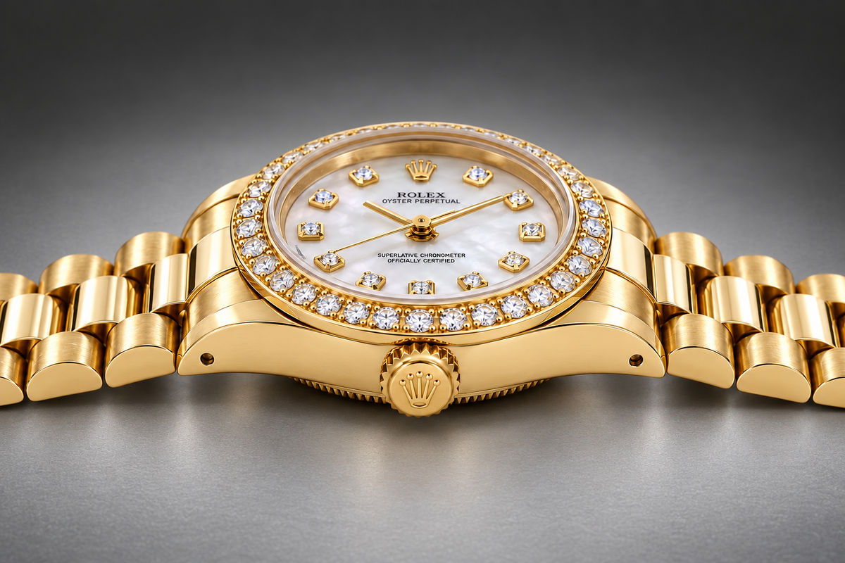 18K Yellow Gold Rolex Datejust 26MM – Mother of Pearl Dial | Diamond Bezel