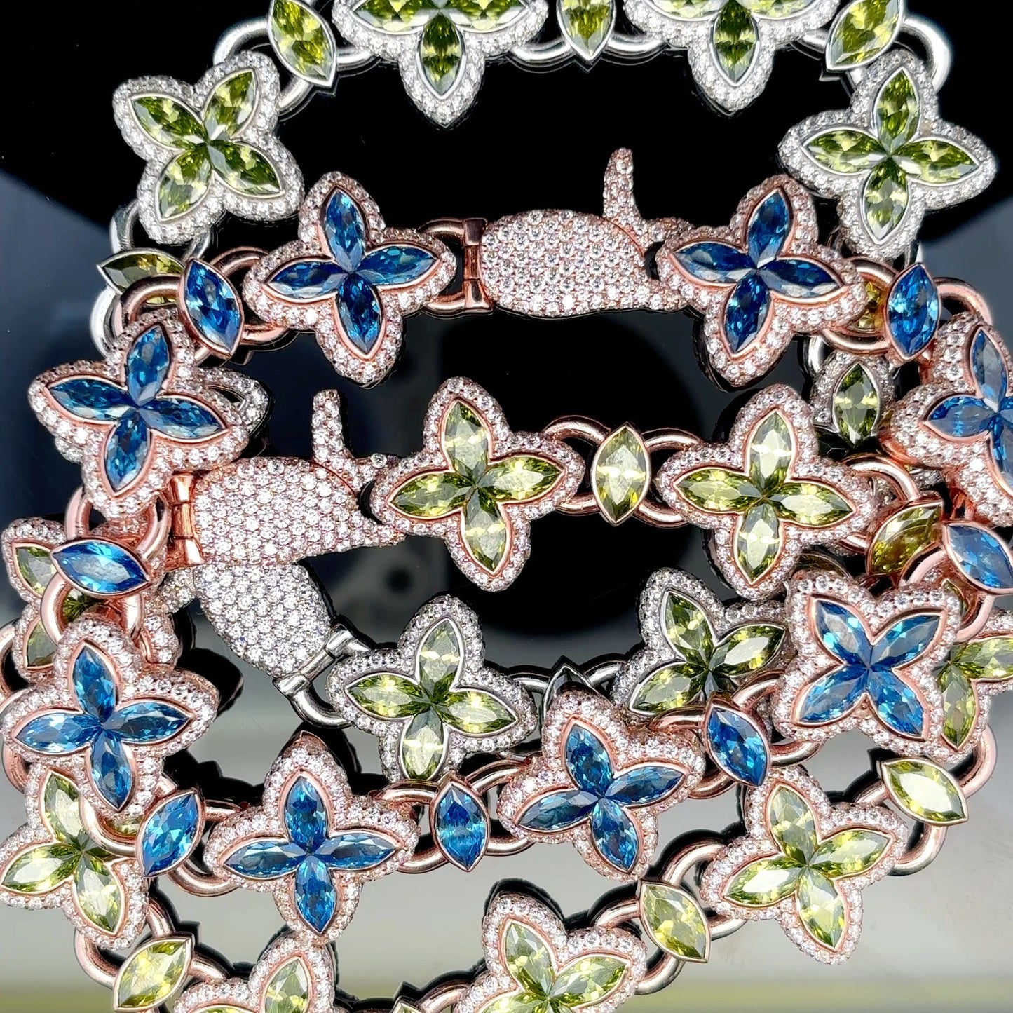 Clover bracelet  10K