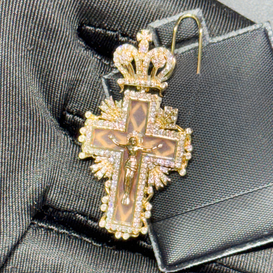 14K Gold Diamond Cross Pendant with Crown – 0.80 CT