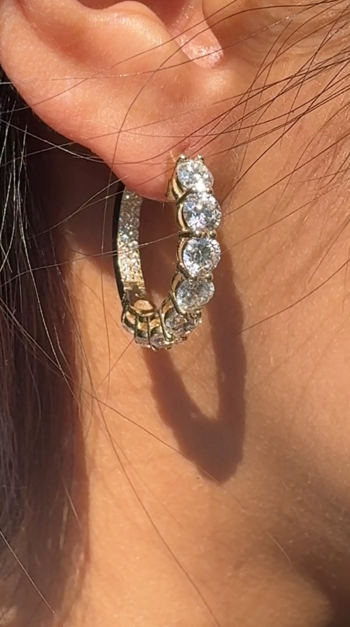 “Eclat Noir” 25 Pointer Natural Diamond Hoops