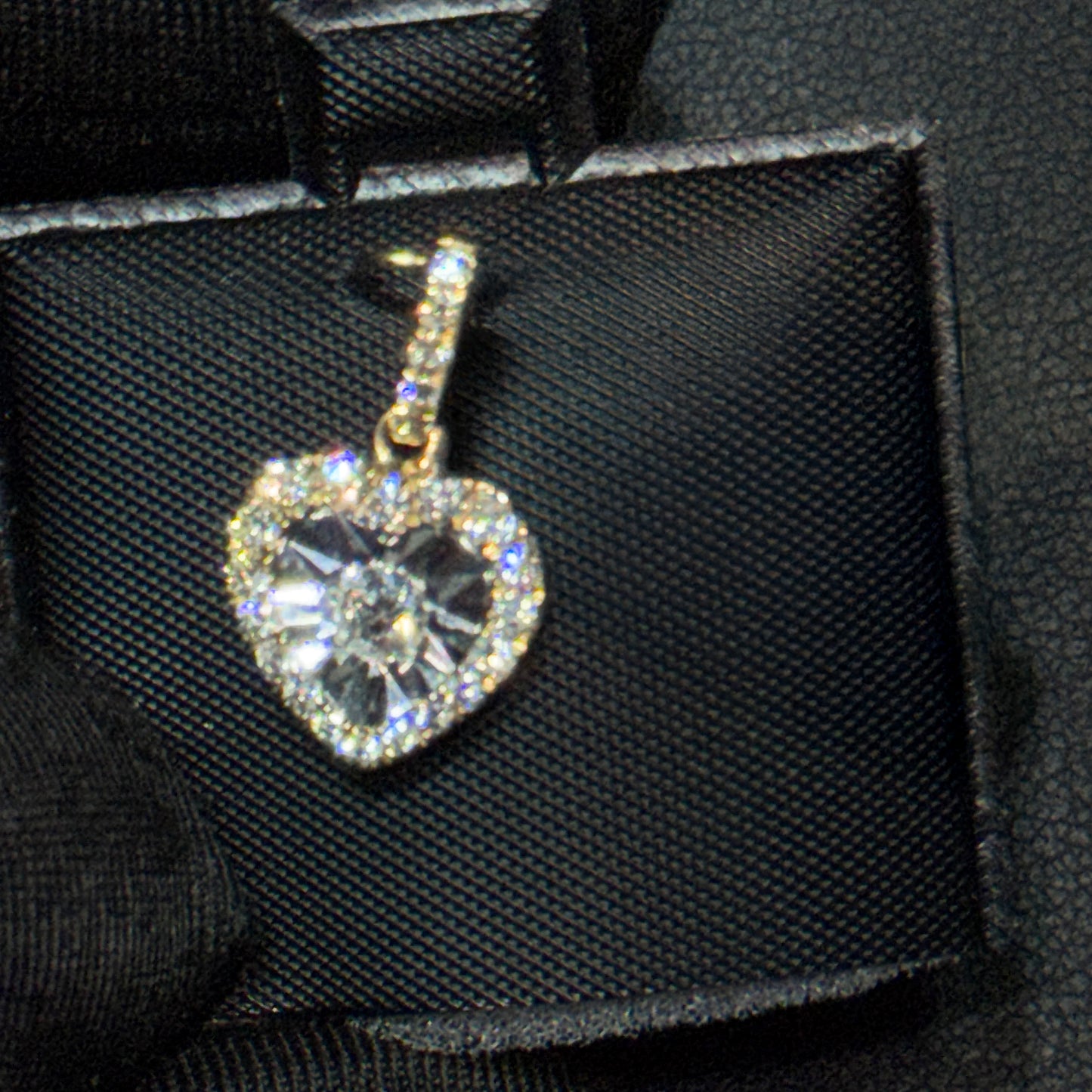 Pretty 10k Gold & Diamonds Heart Pendant