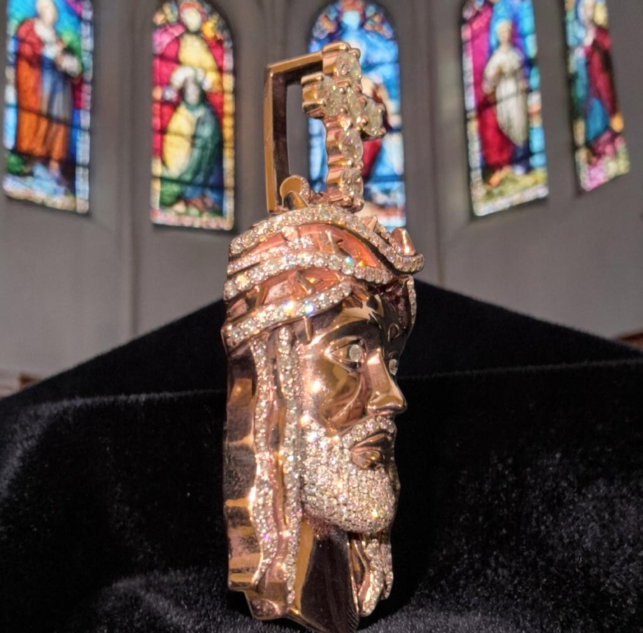 Crown Of Light 1-of-1 Lazo The Jeweller Super Jesus Pendant – Gold & Diamond Masterpiece
