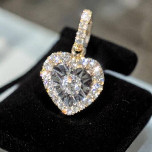 Pretty 10k Gold & Diamonds Heart Pendant