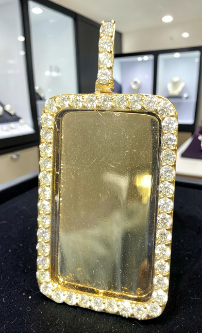 10K Yellow Gold Flip Memory Pendant – 6.20 CT VS Diamond Frame
