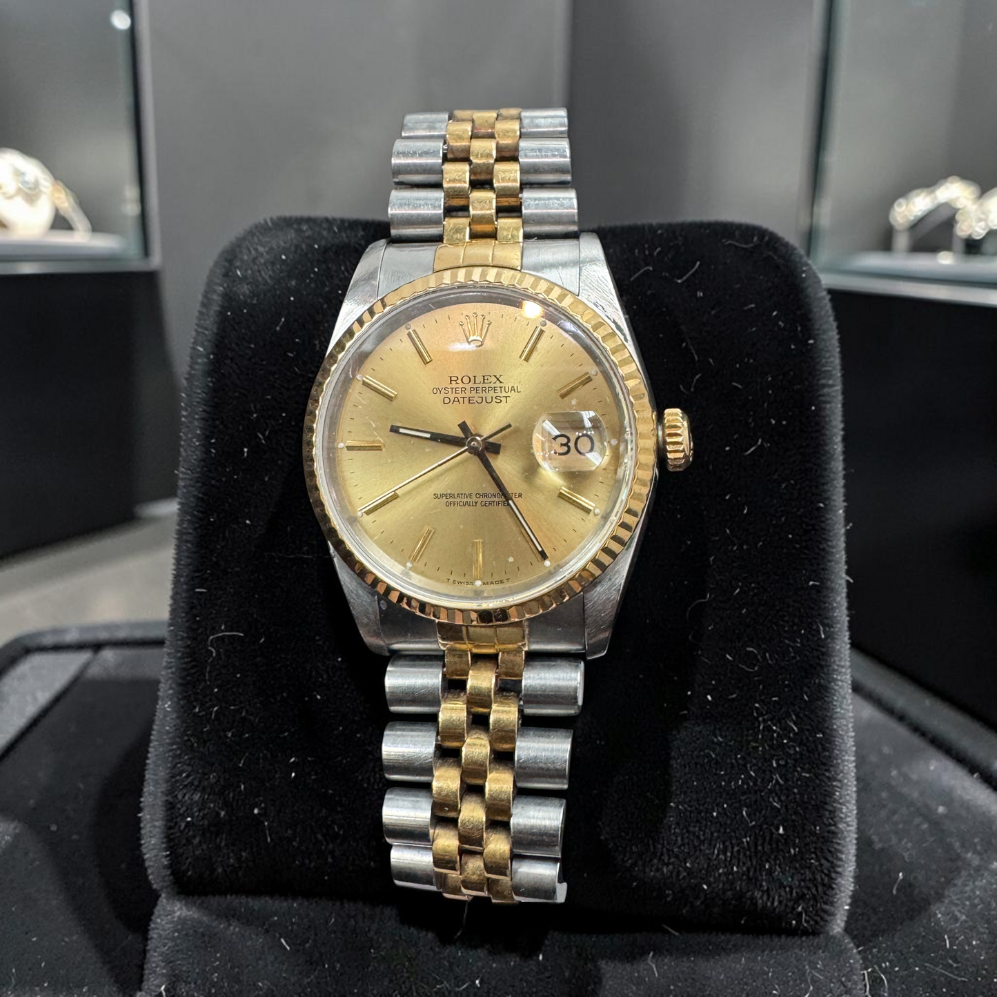 Rolex Datejust 36mm Two-Tone – Champagne Dial – Jubilee Bracelet | Vintage Luxury Classic